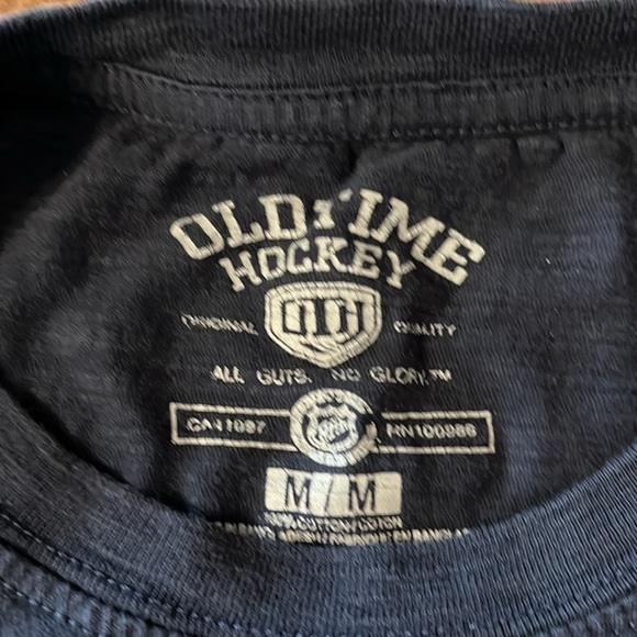 Men’s T-shirt- Navy Blue Canucks T-shirt Size medium - Picture 4 of 6